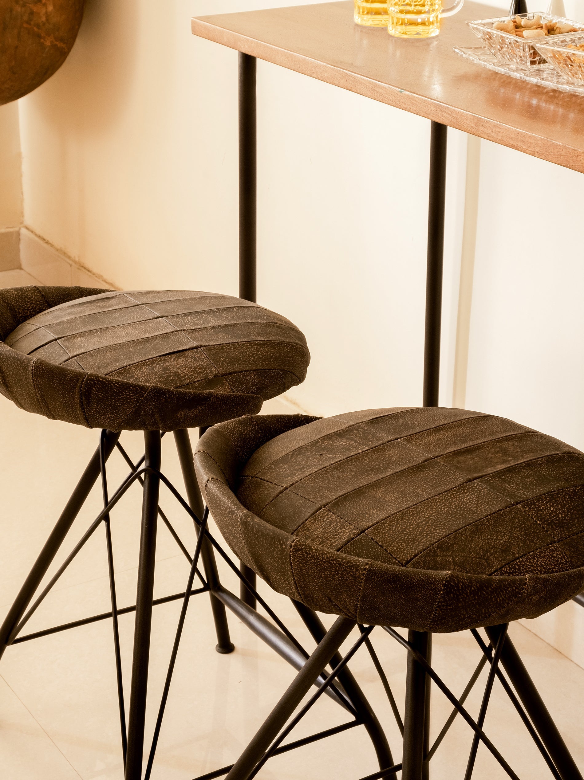 Stylish Elbridge Counter Stool for American kitchens