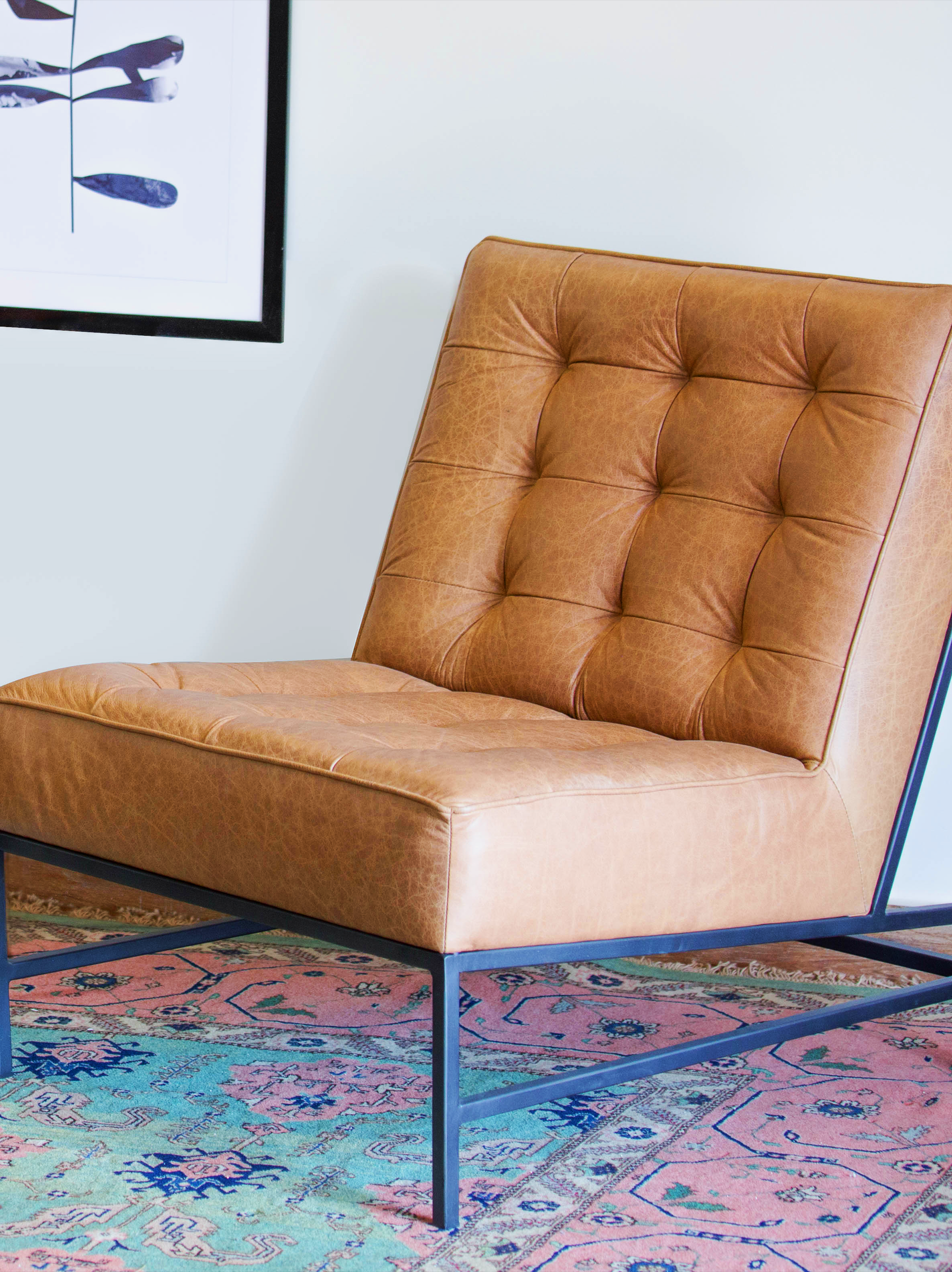 Comfortable Kye lounge chair with wooden frame